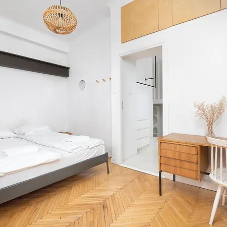Apartamento Rentplanet - Krucza Varsóvia