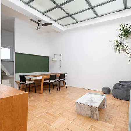 アパート Rentplanet - Krucza ワルシャワ